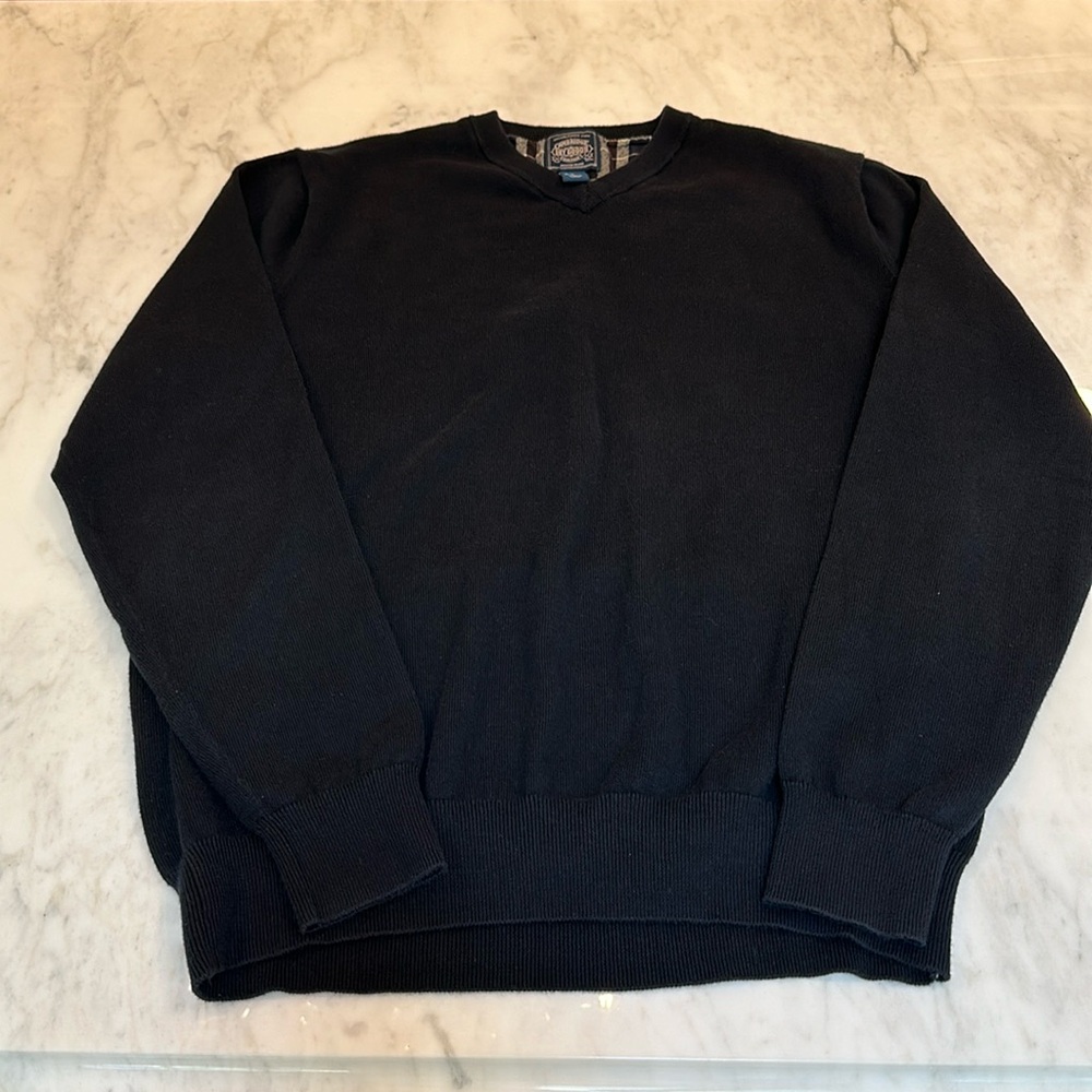 Men’s pullover  v neck sweater